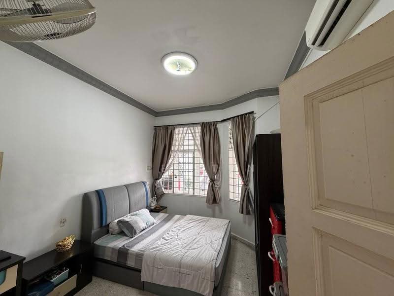 Rumah Teres 1-Tingkat untuk Dijual di Skudai (Johor) - Alen Tan - Bedroom - PropertyGuru.com.my