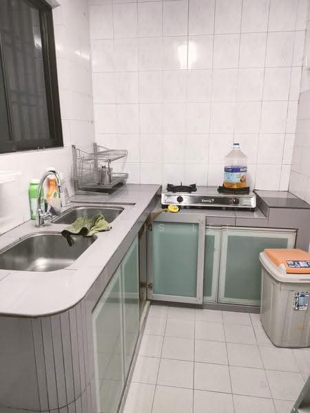 Rumah Teres 1-Tingkat untuk Disewa di Taman Johor Jaya (Johor Bahru) - Alanis Lee - Kitchen - PropertyGuru.com.my