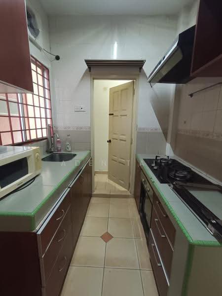 Condominium for Sale at Ketumbar Hill - Aden Tai - Kitchen - PropertyGuru.com.my