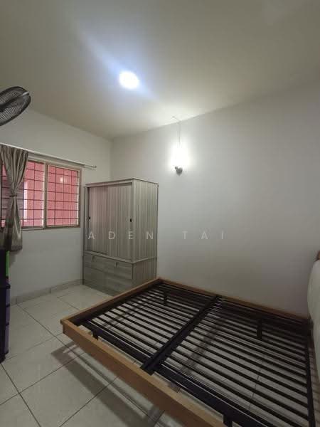 Condominium for Sale at Ketumbar Hill - Aden Tai - Bedroom - PropertyGuru.com.my