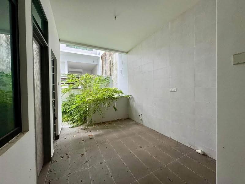 Semi-Detached House for Sale in Bandar Putra Kulai (Kulai) - Sumi Tio - Exterior - PropertyGuru.com.my
