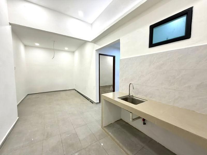 Rumah Teres 1-Tingkat untuk Dijual di Taman Melodies (Johor Bahru) - Jeff Ang - Kitchen - PropertyGuru.com.my