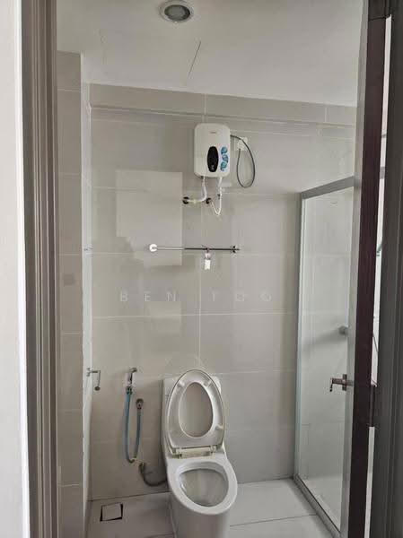 Kondominium untuk Dijual di Kings Bay @ Country Garden Danga Bay - Ben Foo - Bathroom - PropertyGuru.com.my