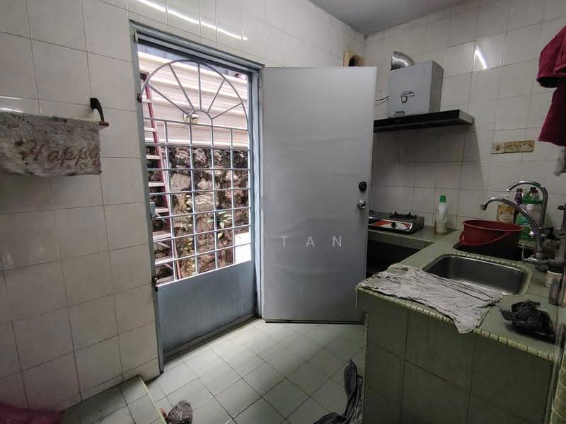 Rumah Teres 2-Tingkat untuk Dijual di Bandar Menjalara (Kuala Lumpur) - BC TAN - Kitchen - PropertyGuru.com.my