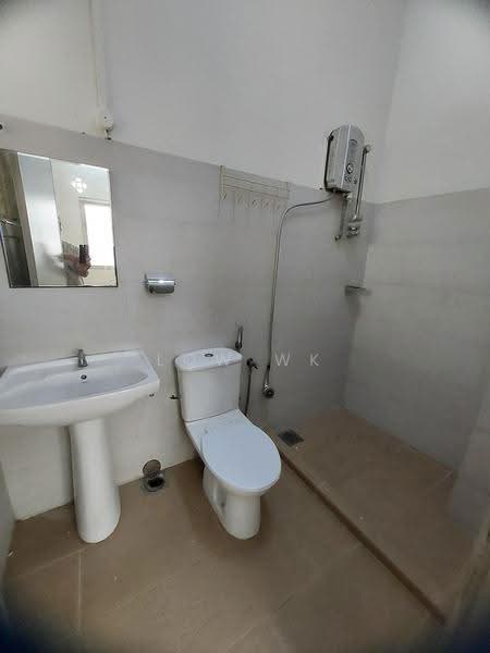 2-storey Terraced House for Sale in Taman Gembira (Jalan Klang Lama (Old Klang Road)) - LOW WK - Bathroom - PropertyGuru.com.my