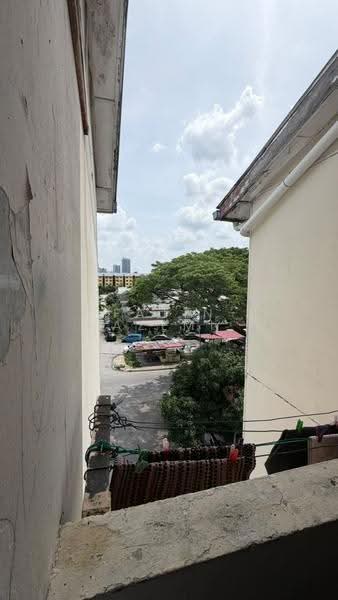 Rumah Flat untuk Dijual di Pangsapuri PKNS - Fatin Azemi - Balcony - PropertyGuru.com.my