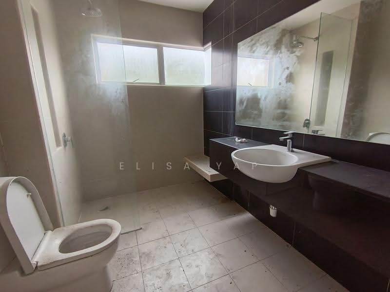 Semi-Detached House for Sale in Kota Emerald (Rawang) - Elisa Yap - Bathroom - PropertyGuru.com.my