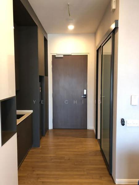 Kediaman Servis untuk Dijual di Ceylonz Suites - Yen Ching - Entrance - PropertyGuru.com.my