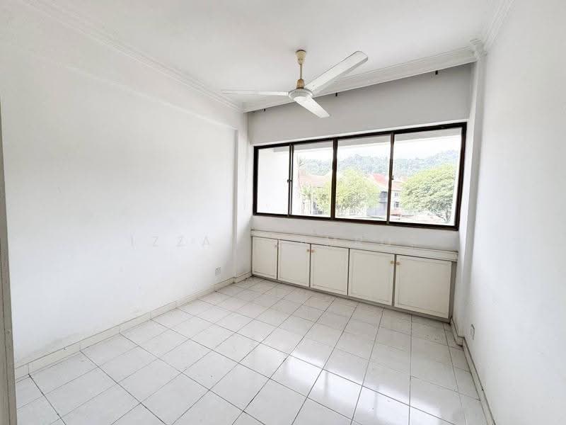 Condominium for Sale at Menara Impian - Izzat Zamros - Living Room - PropertyGuru.com.my