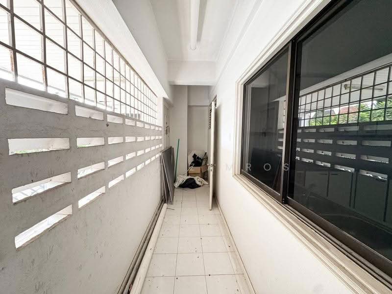 Condominium for Sale at Menara Impian - Izzat Zamros - Corridor - PropertyGuru.com.my