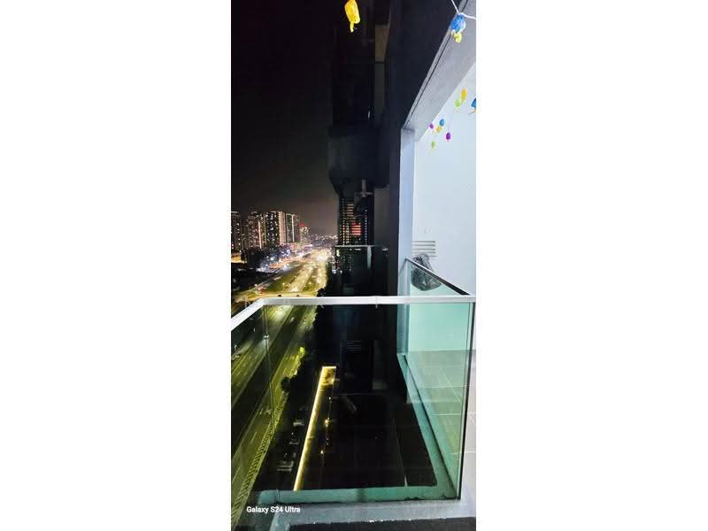 Kediaman Servis untuk Disewa di Silk Residence - Max Tai - Balcony - PropertyGuru.com.my