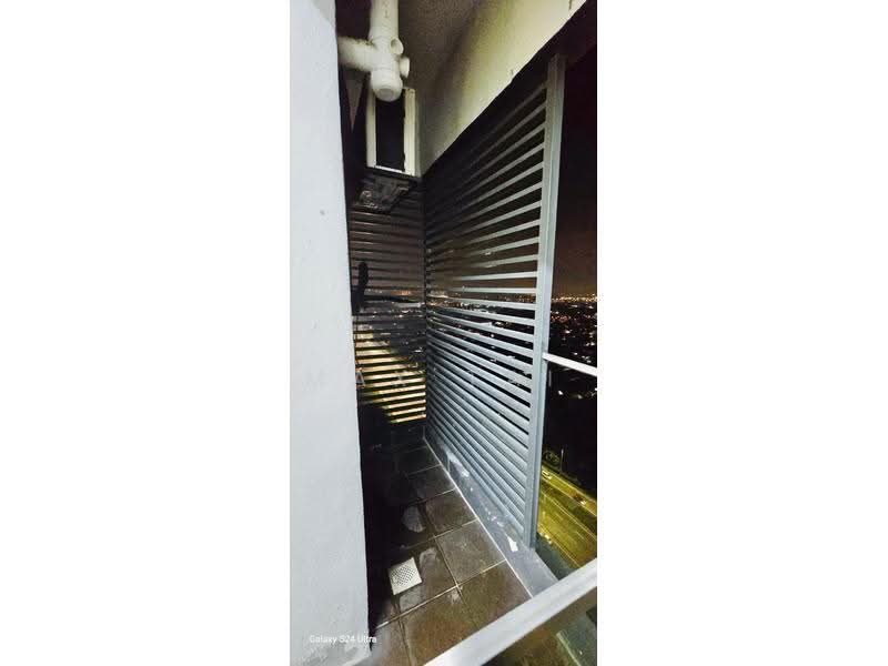 Kediaman Servis untuk Disewa di Silk Residence - Max Tai - Balcony - PropertyGuru.com.my