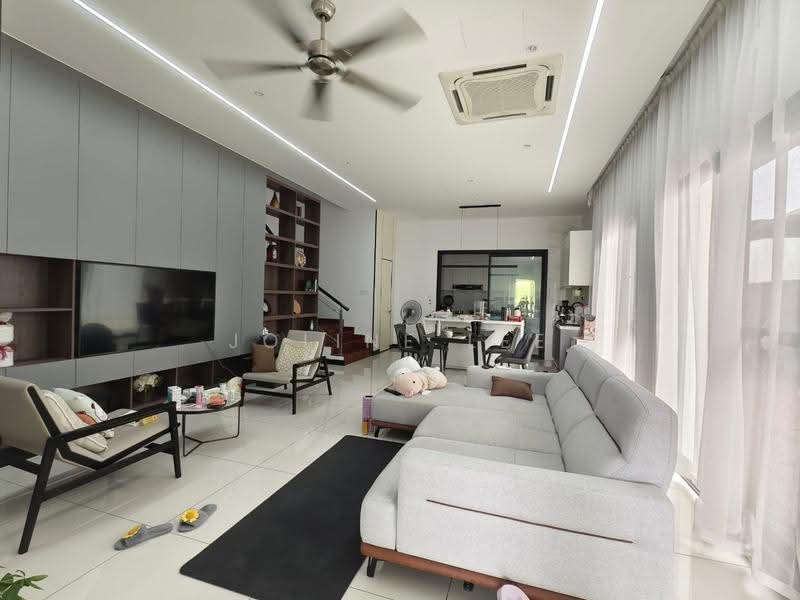 Cluster House for Rent in Horizon Hills (Iskandar Puteri (Nusajaya)) - Joline Lee - Living Room - PropertyGuru.com.my