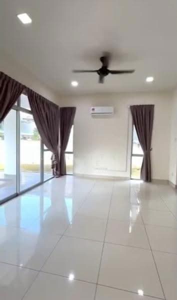 Rumah Berkembar untuk Dijual di Areca Rimbunan (Kepong) - Jennifer Tee - Living Room - PropertyGuru.com.my