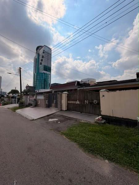 Rumah Teres 1-Tingkat untuk Dijual di Taman Abad (Johor Bahru) - Jeff Ang - PropertyGuru.com.my