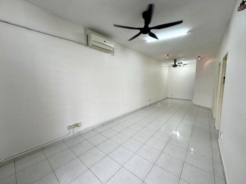 1-storey Terraced House for Sale in Austin Crest (Johor Bahru) - Yvonne Tai - Living Room - PropertyGuru.com.my