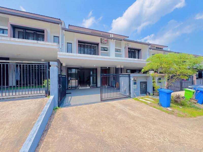 2-storey Terraced House for Sale in Denai Alam (Shah Alam) - Idham Yusof - Exterior - PropertyGuru.com.my