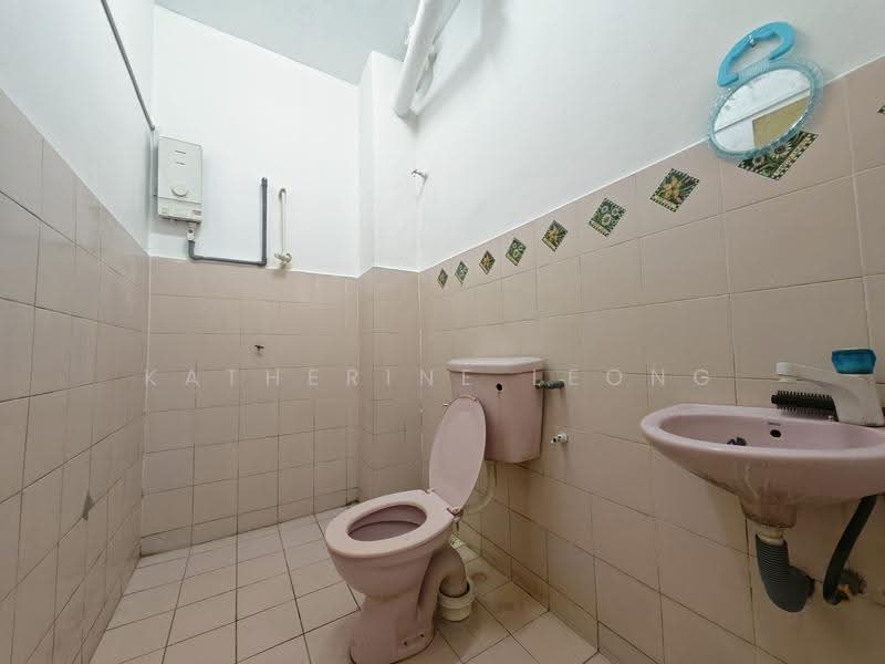Rumah Bandar untuk Dijual di Rawang (Selangor) - Katherine Leong - Bathroom - PropertyGuru.com.my