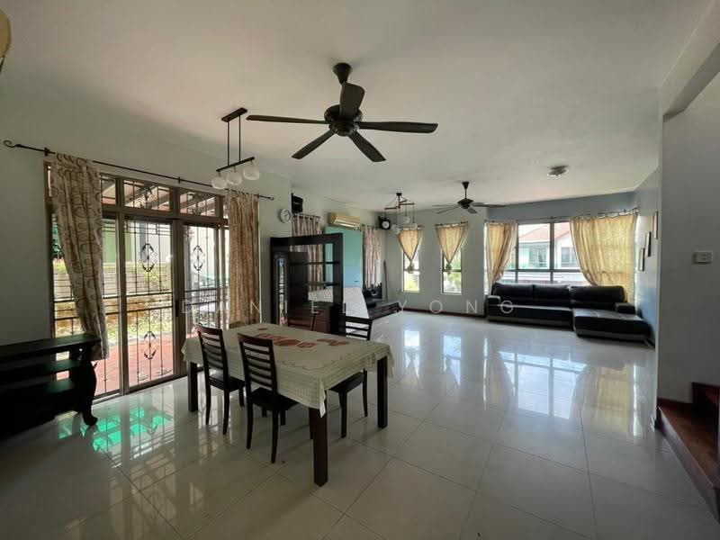 Semi-Detached House for Sale in Taman Mount Austin (Tebrau) - Daniel Yong - Living Room - PropertyGuru.com.my