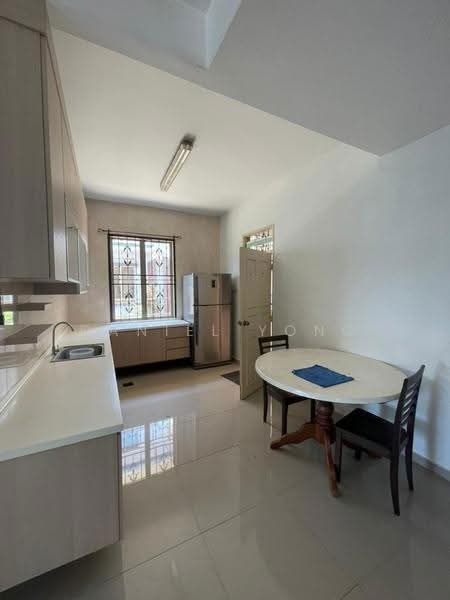 Semi-Detached House for Sale in Taman Mount Austin (Tebrau) - Daniel Yong - Kitchen - PropertyGuru.com.my