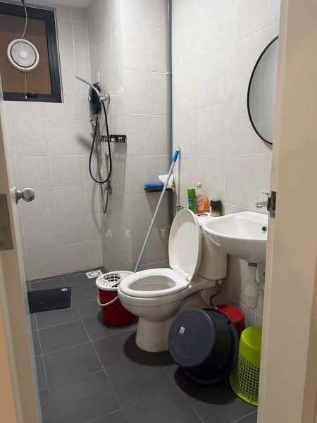 Kediaman Servis untuk Disewa di MKH Boulevard II - AK TAY - Bathroom - PropertyGuru.com.my