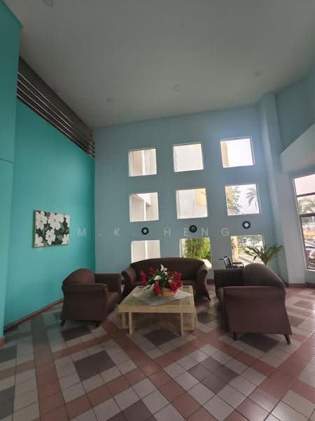 Kondominium untuk Dijual di Kondo Idaman Cheng Hua - M.K. Heng - Living Room - PropertyGuru.com.my