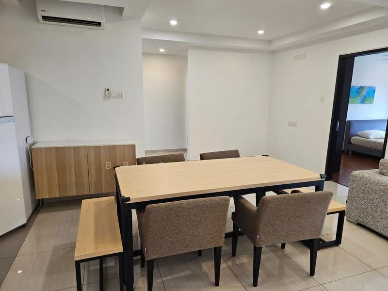 Pangsapuri untuk Disewa di Molek Pine 4 - Braden Tan - Dining Room - PropertyGuru.com.my