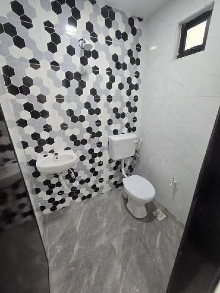 1-storey Terraced House for Sale in Bandar Putra Kulai (Kulai) - Melinda Ee - Bathroom - PropertyGuru.com.my
