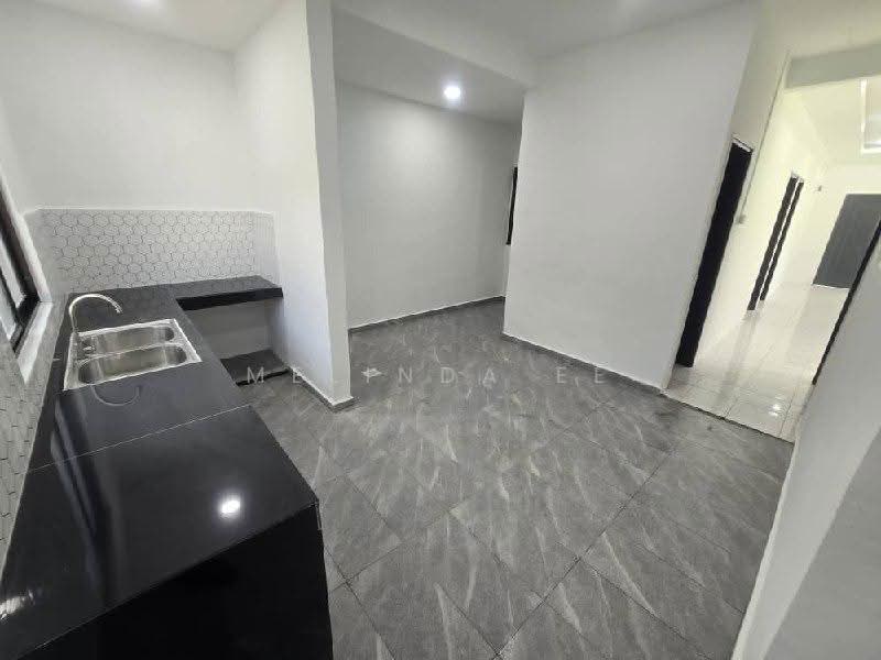 1-storey Terraced House for Sale in Bandar Putra Kulai (Kulai) - Melinda Ee - Kitchen - PropertyGuru.com.my