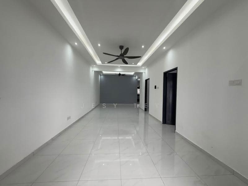 1-storey Terraced House for Sale in Taman Abad (Johor Bahru) - Jesy Tey - Living Room - PropertyGuru.com.my
