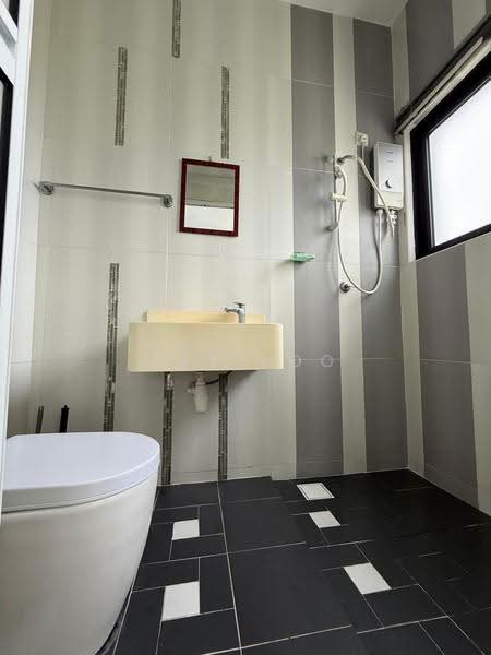 Condominium for Rent at Treetops Residence - May Loo - Bathroom - PropertyGuru.com.my