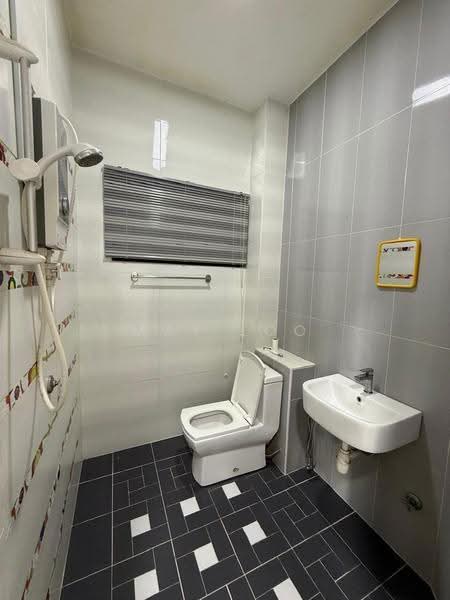 Condominium for Rent at Treetops Residence - May Loo - Bathroom - PropertyGuru.com.my