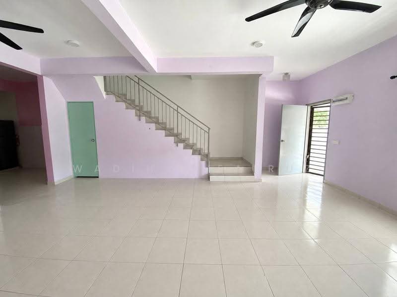 2-storey Terraced House for Sale in Kuala Selangor (Selangor) - Wadihan Fairuz - Living Room - PropertyGuru.com.my