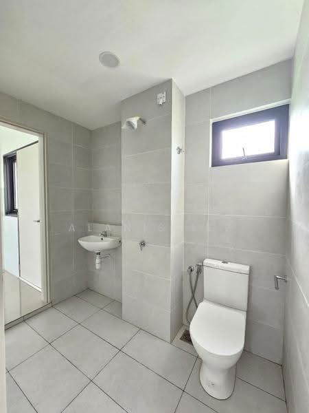 Rumah Teres 2-Tingkat untuk Disewa di Johor Bahru (Johor) - Alanis Lee - Bathroom - PropertyGuru.com.my