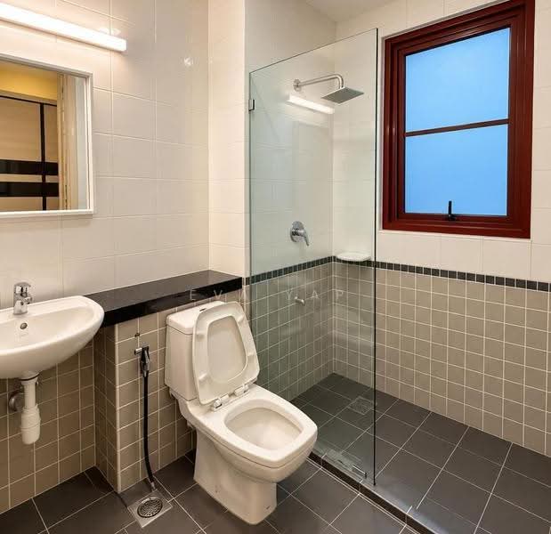 Kondominium untuk Disewa di Surian Condominium - Eva Yap - Bathroom - PropertyGuru.com.my