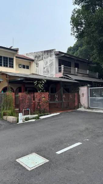 Rumah Teres 2.5-Tingkat untuk Dijual di Seksyen 11 (Shah Alam) - Afrinal Rizal - Exterior - PropertyGuru.com.my