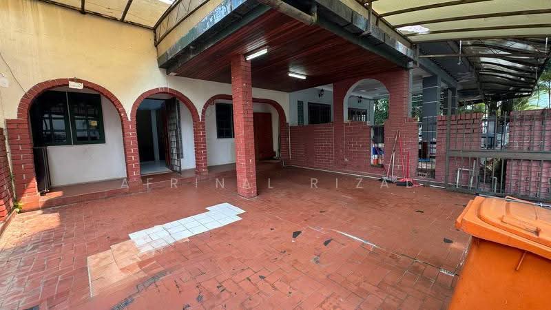 Rumah Teres 2.5-Tingkat untuk Dijual di Seksyen 11 (Shah Alam) - Afrinal Rizal - Exterior - PropertyGuru.com.my