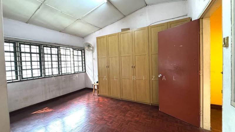Rumah Teres 2.5-Tingkat untuk Dijual di Seksyen 11 (Shah Alam) - Afrinal Rizal - Bedroom - PropertyGuru.com.my