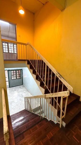 Rumah Teres 2.5-Tingkat untuk Dijual di Seksyen 11 (Shah Alam) - Afrinal Rizal - Entrance - PropertyGuru.com.my