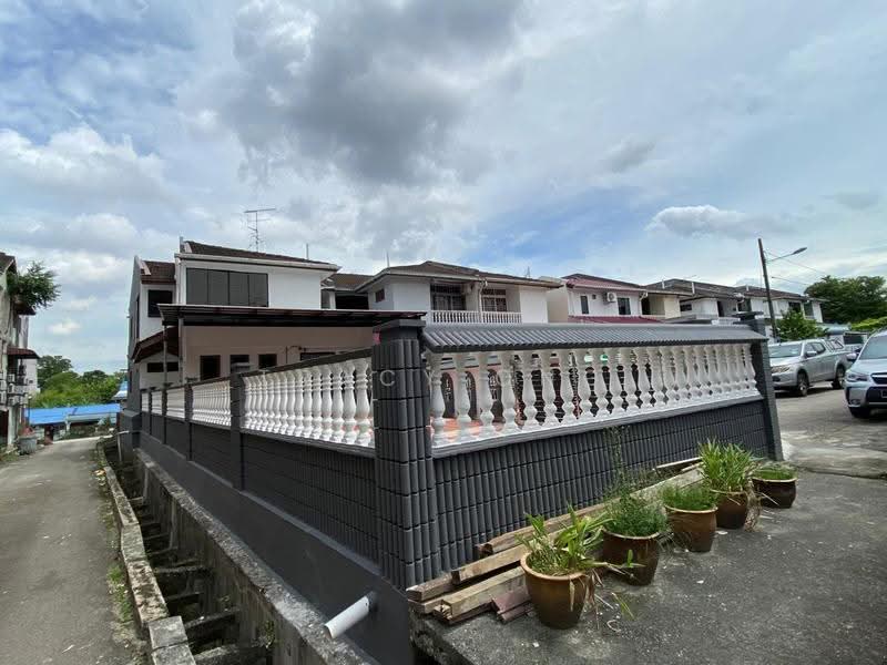 2-storey Terraced House for Sale in Taman Johor Jaya (Johor Bahru) - Tracy Ong - Exterior - PropertyGuru.com.my