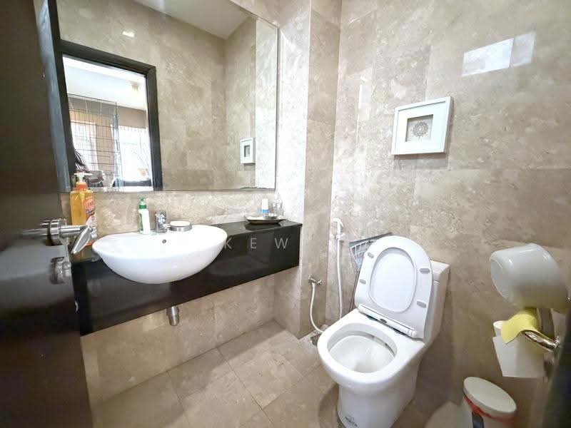 Semi-Detached House for Sale in Sri Hartamas (Kuala Lumpur) - Kew . - Bathroom - PropertyGuru.com.my