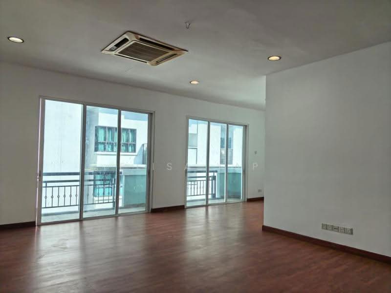 Condominium for Sale at Mei on The Madge (Vista Permai) - Elisa Yap - Living Room - PropertyGuru.com.my