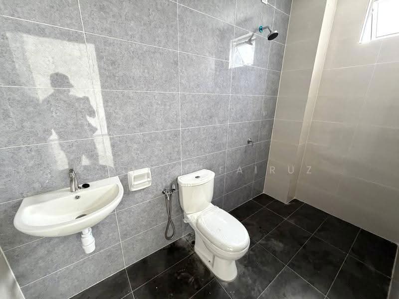 2-storey Terraced House for Sale in Klang (Selangor) - Wadihan Fairuz - Bathroom - PropertyGuru.com.my