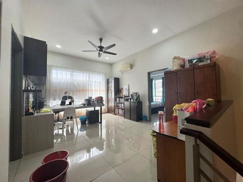 Rumah Berkembar untuk Dijual di Ambang Botanic (Klang) - Rylin Tan - Study - PropertyGuru.com.my