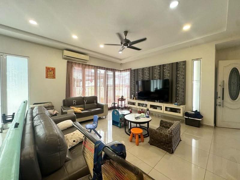 Rumah Berkembar untuk Dijual di Ambang Botanic (Klang) - Rylin Tan - Living Room - PropertyGuru.com.my