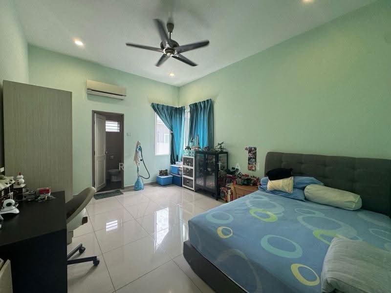 Rumah Berkembar untuk Dijual di Ambang Botanic (Klang) - Rylin Tan - Bedroom - PropertyGuru.com.my
