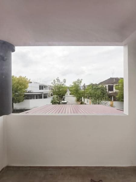 Rumah Teres 2-Tingkat untuk Dijual di Taman Desa Cemerlang (Ulu Tiram) - Tracy Ong - Balcony - PropertyGuru.com.my