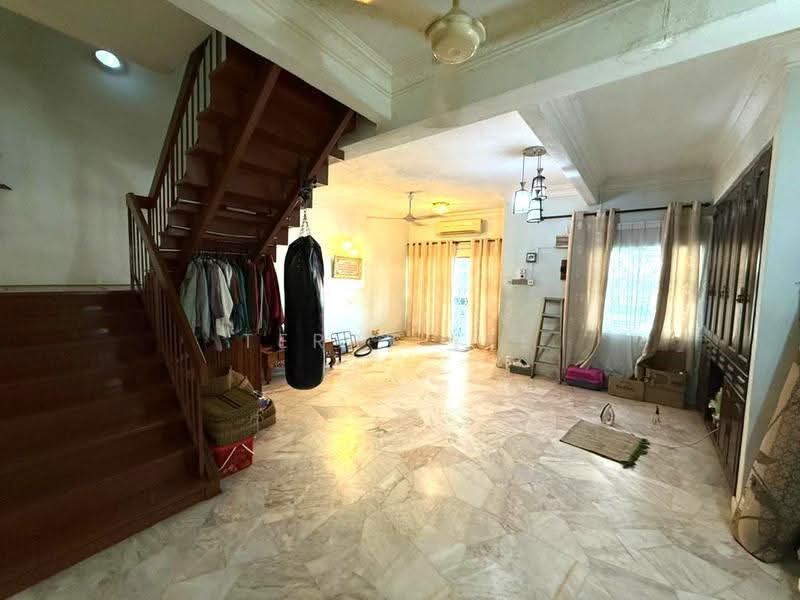 Rumah Teres 2-Tingkat untuk Dijual di Ampang (Selangor) - Terry Yee - Living Room - PropertyGuru.com.my