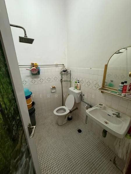 Rumah Teres 2-Tingkat untuk Dijual di Ampang (Selangor) - Terry Yee - Bathroom - PropertyGuru.com.my