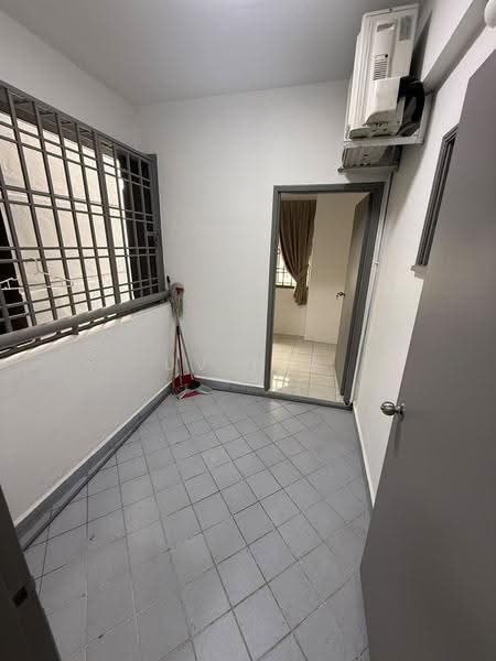 Pangsapuri untuk Disewa di Permas Ville Apartment - UV Teh - Interior - PropertyGuru.com.my